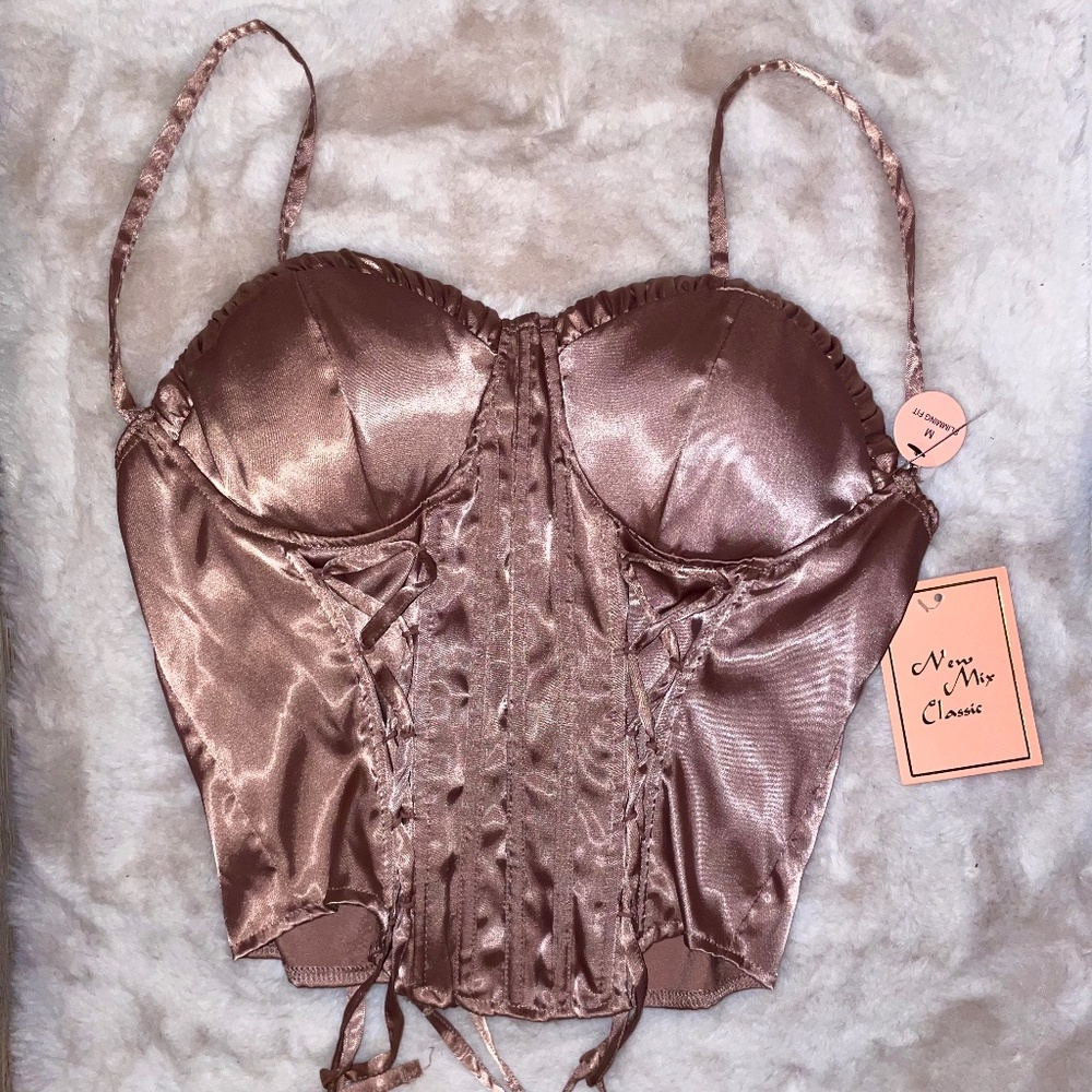 Women Coquette top 🤎
